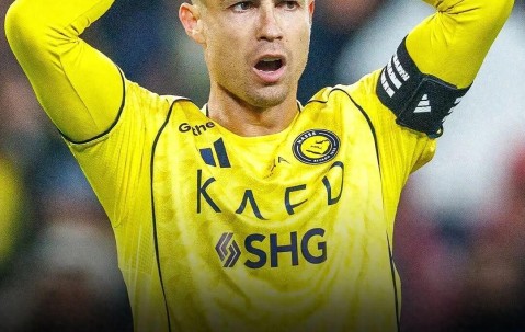 开yun体育app网页版登录入口-C罗这两周不太顺！动荡导致赛事受阻，总裁遭遇腿筋伤困扰世界杯