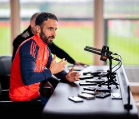 波帅坚信阿莫林将复兴曼联，阿莫林自称为波帅忠粉